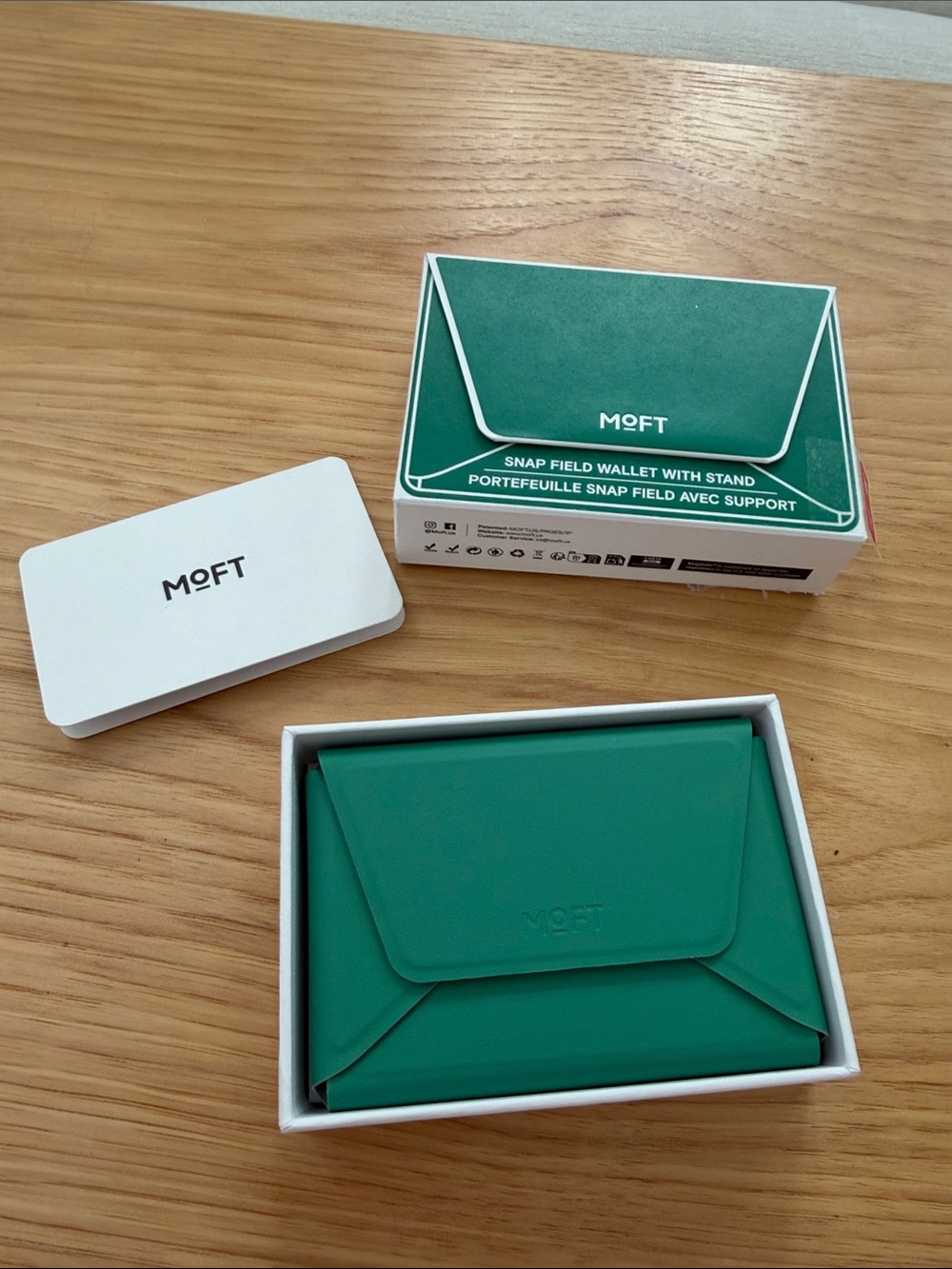 Moft Snap Field Wallet with Stand - Green
